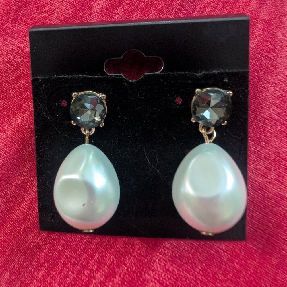 Large oval faux pearl earrings with gray crystal stones. Post back.